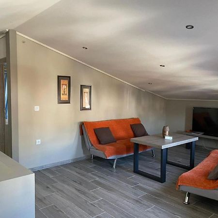 Aretoysa Center Luxury Suites 2 Néa Péramos Zewnętrze zdjęcie
