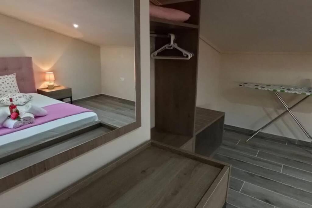 Aretoysa Center Luxury Suites 2 Néa Péramos Zewnętrze zdjęcie