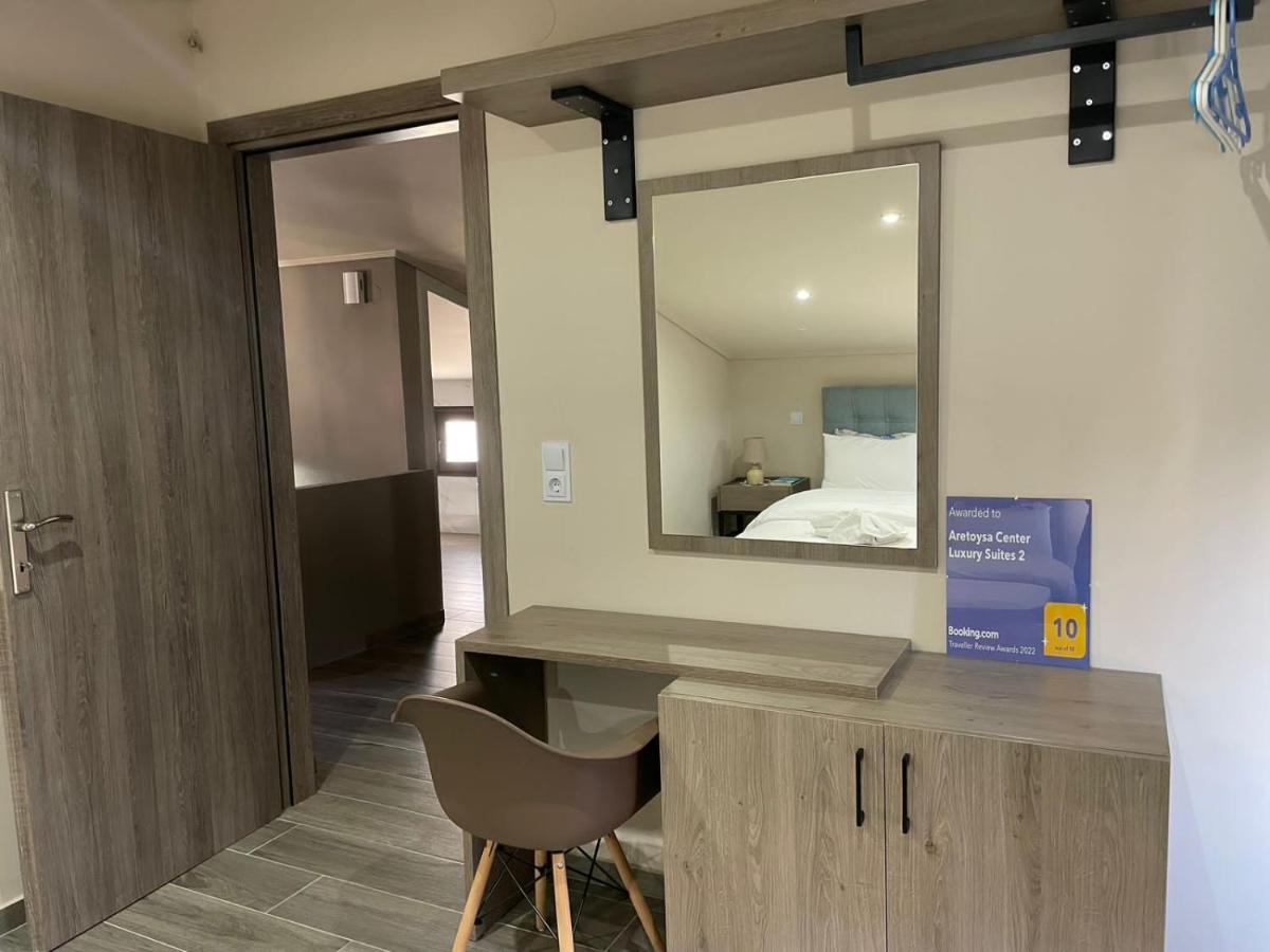 Aretoysa Center Luxury Suites 2 Néa Péramos Zewnętrze zdjęcie