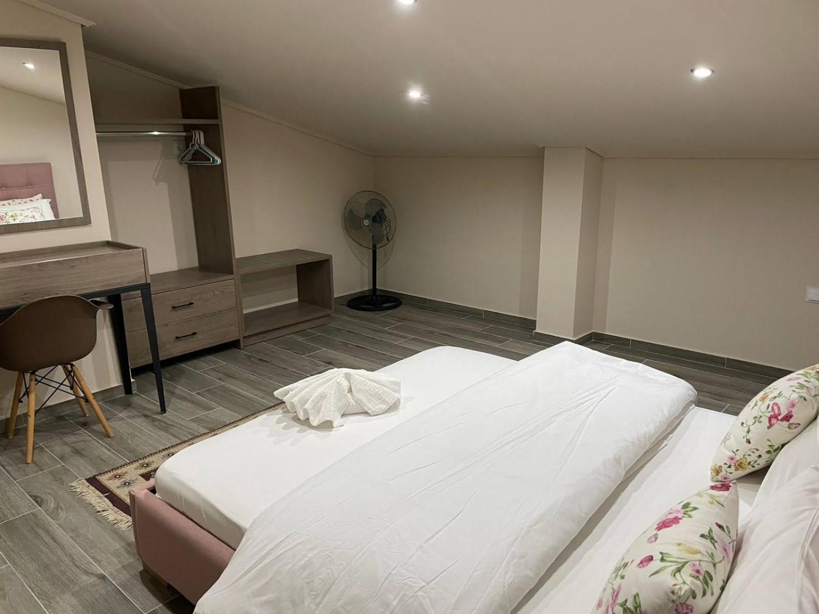 Aretoysa Center Luxury Suites 2 Néa Péramos Zewnętrze zdjęcie